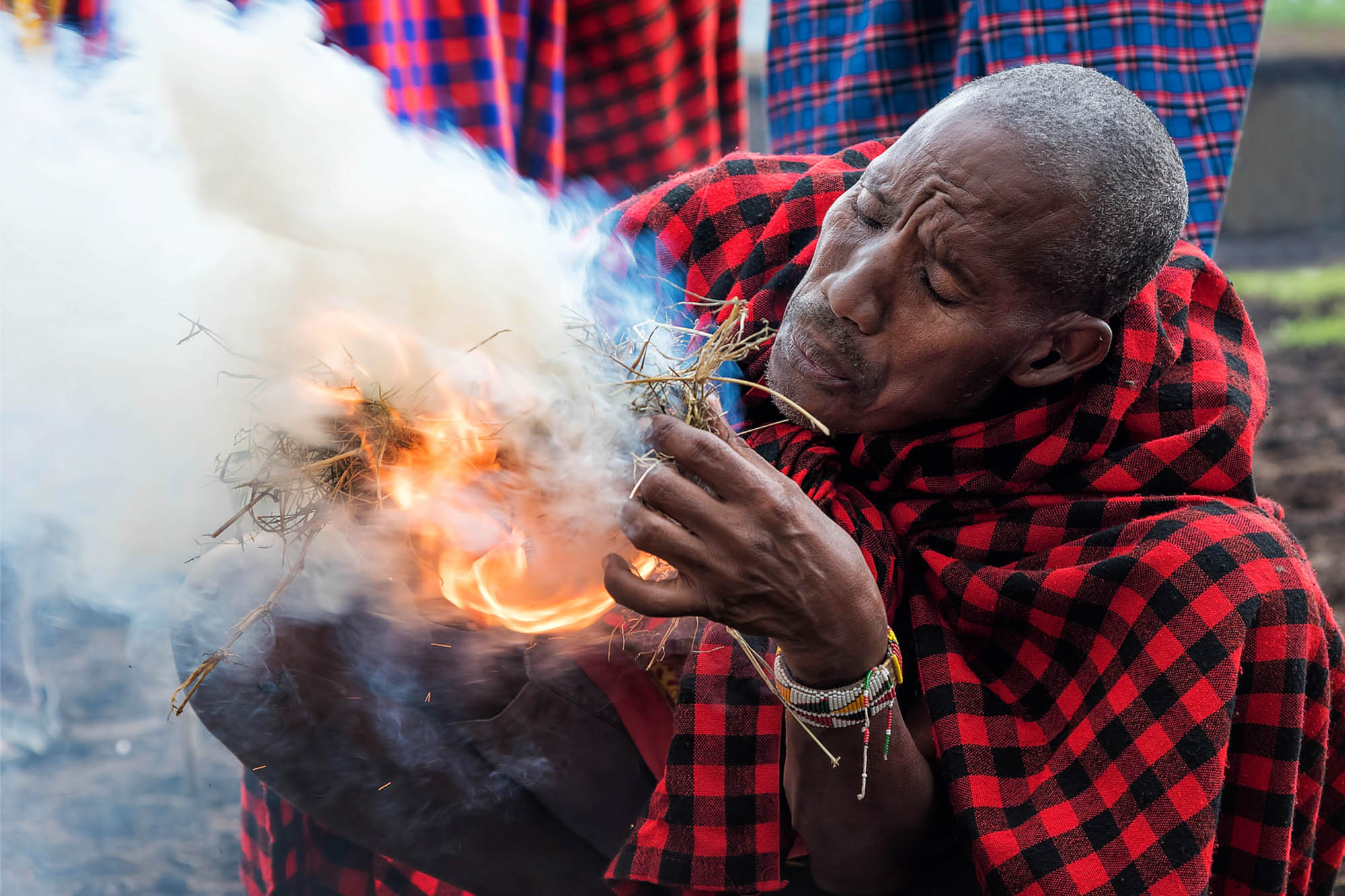 maasai_starting_a_fire